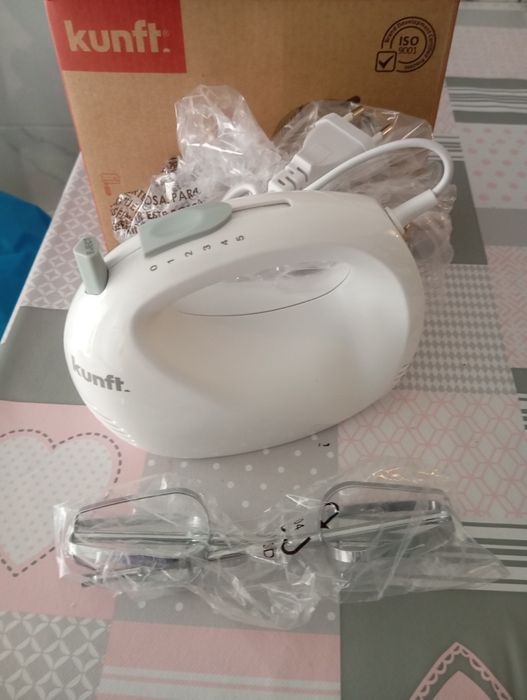 Batedeira eléctrica nova