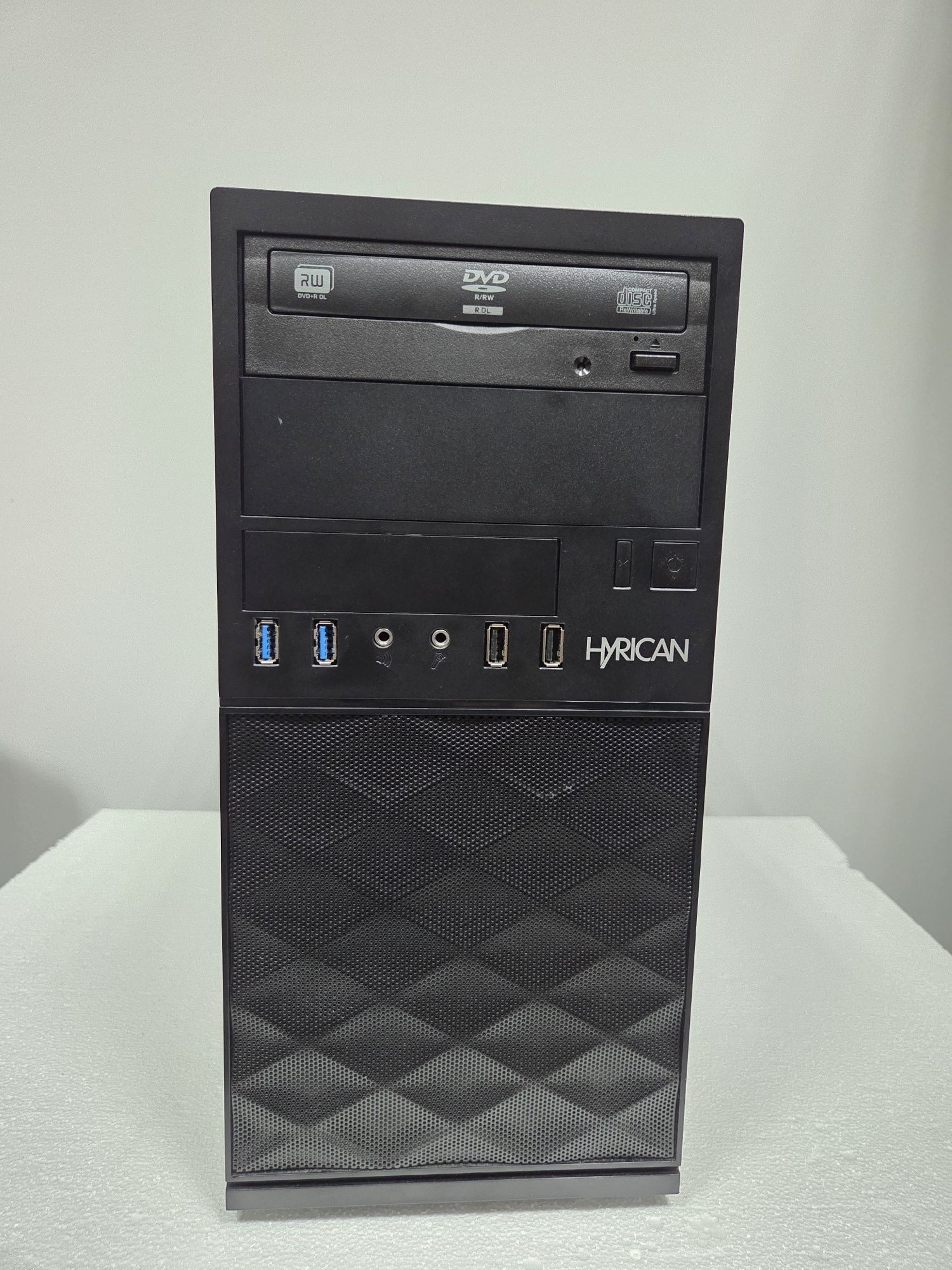 HYRICAN Core i3-8100(4x3.20/16GB DDR4/240GB SSD/UHD 630 1GB)