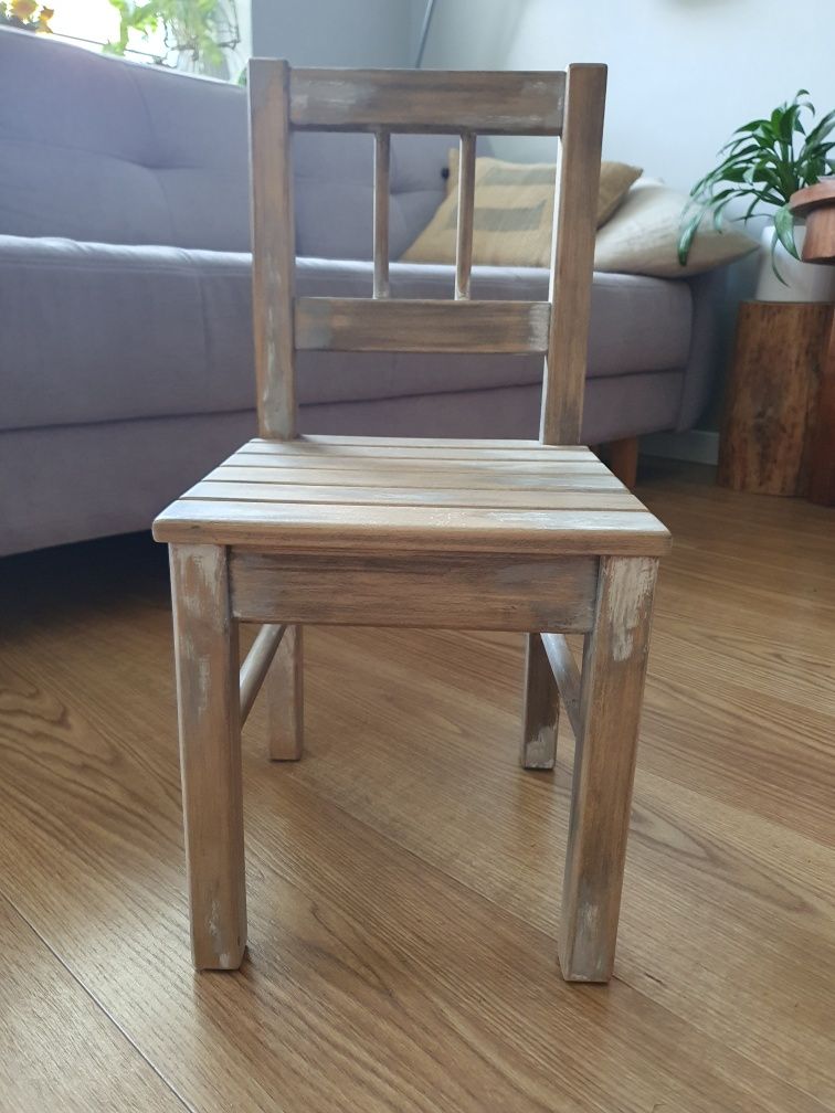 Krzesełko IKEA białe dla dziecka postarzane