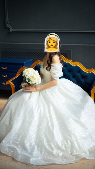 Весільна сукня s