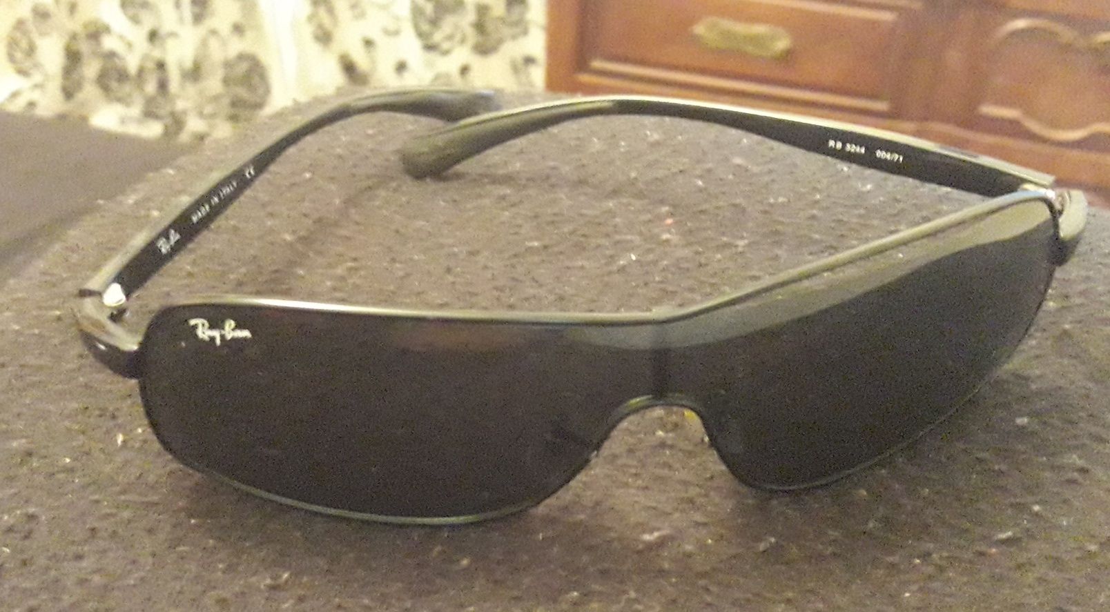 2 x Oculos originais Ray Ban/Guess+oferta oculos adidas,tudo impecavel