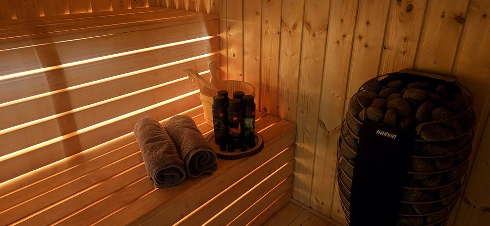 Domek nad jeziorem sauna balia jacuzzi sylwester kawalerski panienski