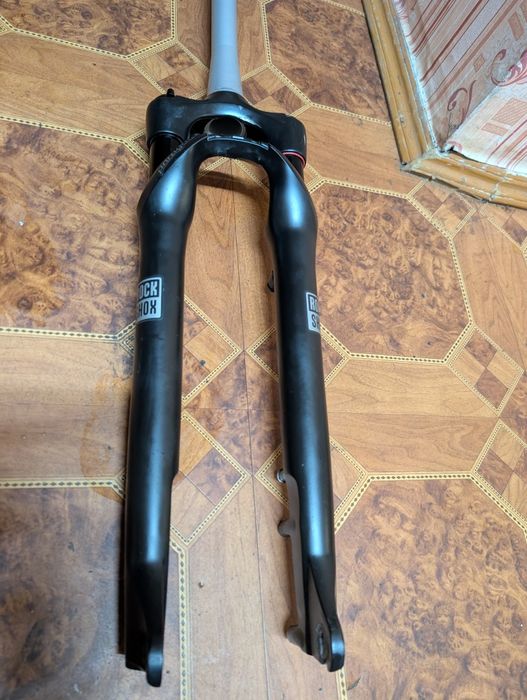 Вилка RockShox Paragon, хід 65 мм