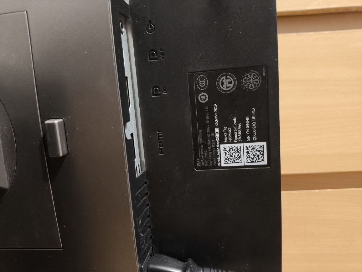 Monitor Dell U2718Q