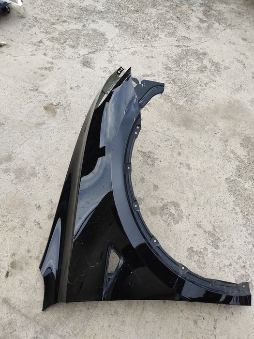 Крило переднє праве Tesla model Y оригінал