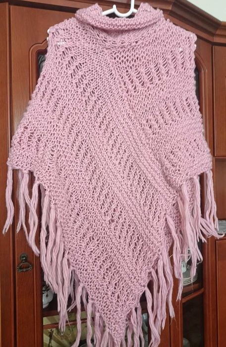 Ponczo damskie z akrylu