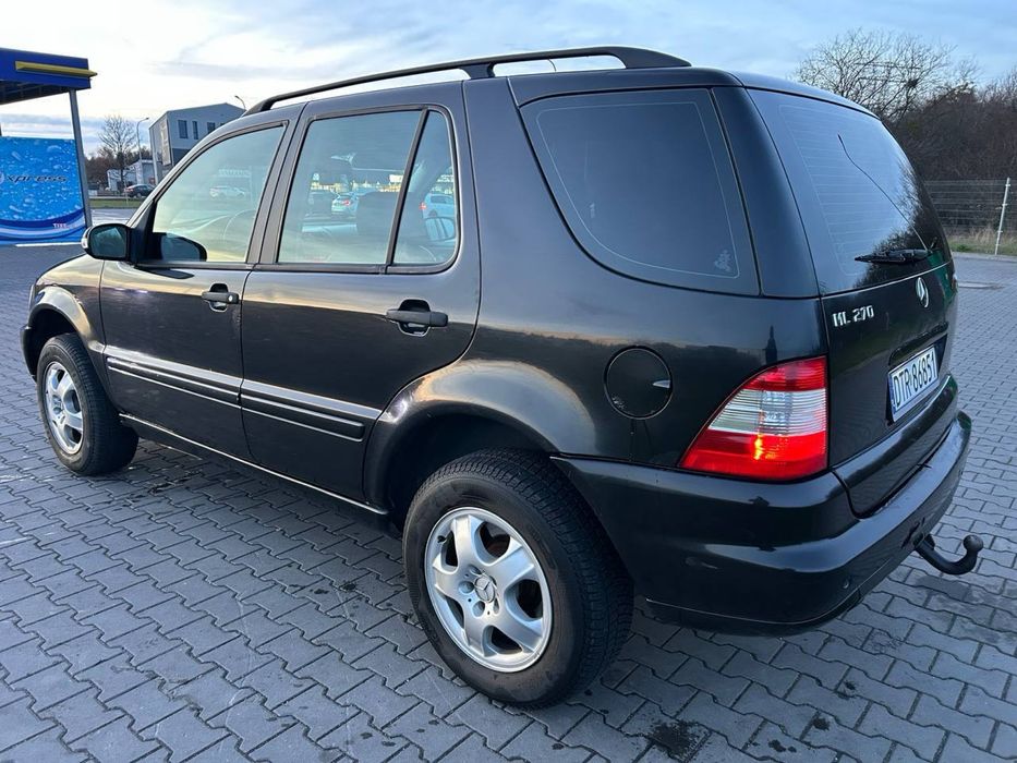 Sprzedam Mercedes ML270