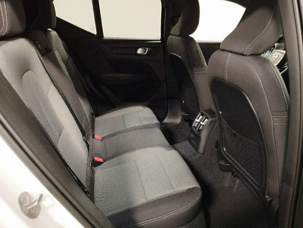 Volvo XC 40 T4 Hybryda Plug-In Plus Dark