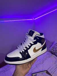 Air Jordan 1 Mid SE