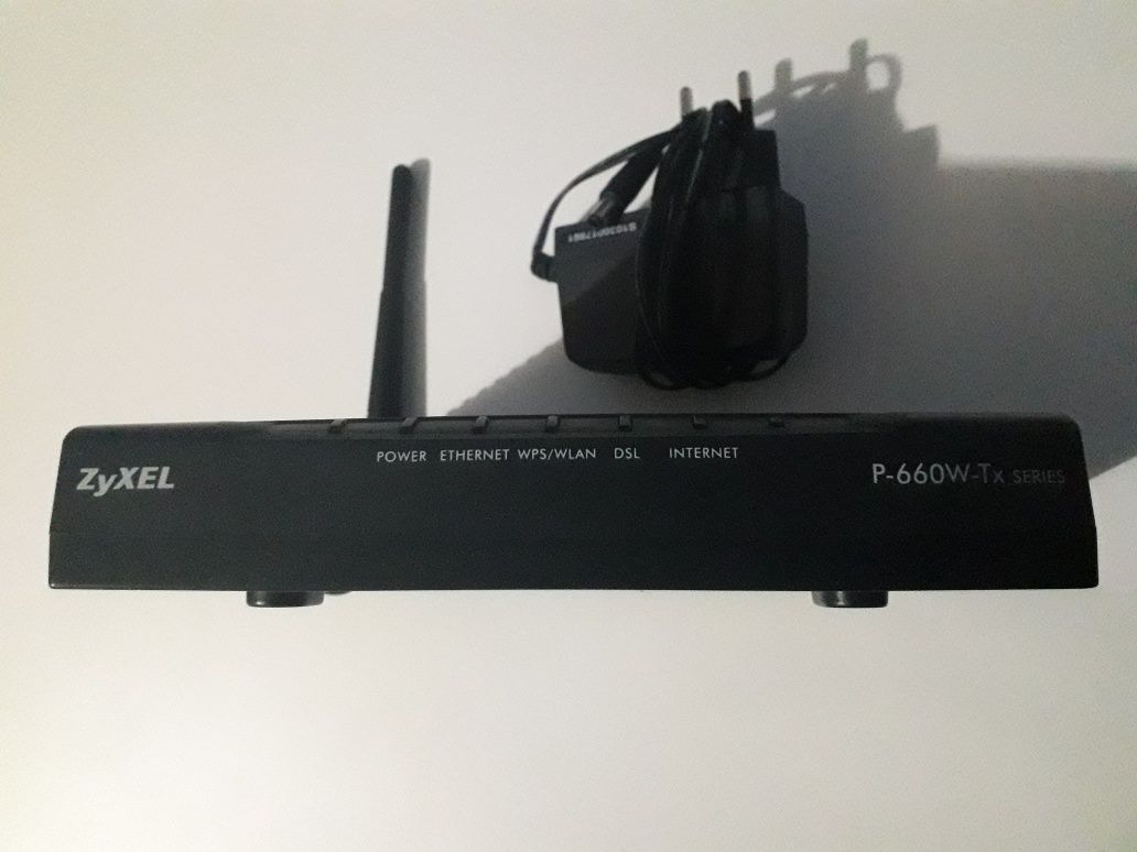 Router ZyXEL P-660W-Tx Series