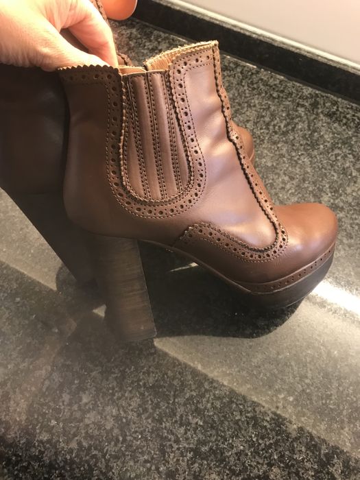 Botas em pele, castanhas, tamanho 37, marca Cubanas