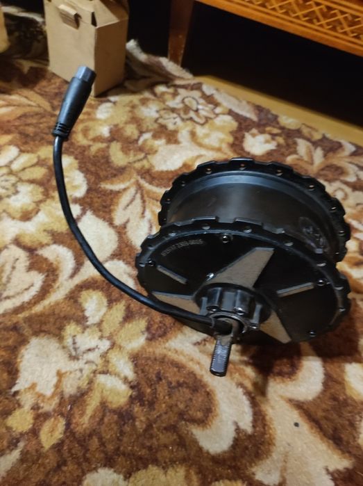 Запчастини для електровелосипеду фетбайку