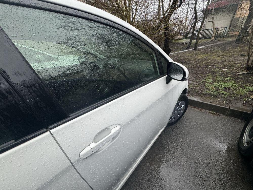 Toyota Versa S 2011 рік