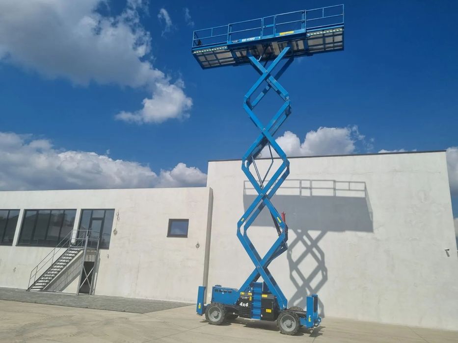 Genie GS4390, - R304  podest / podnośnik nożycowy samojezdny R304