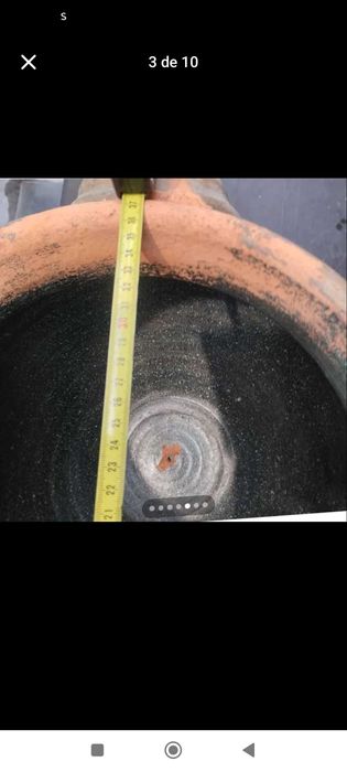 Vaso em barro de grandes dimensões ( nas fotos)