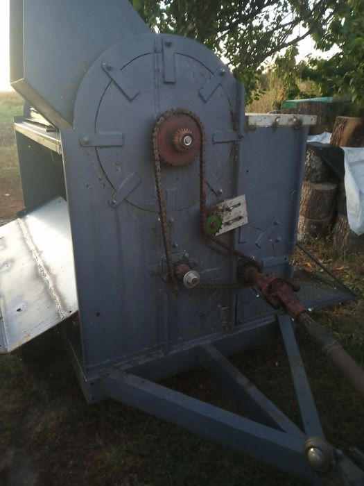 На замовлення гарбузовий комбайн.