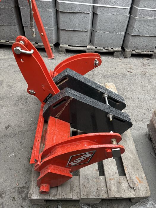 Rozsiewacz nawozów zawieszany Kuhn Venta TF 1512