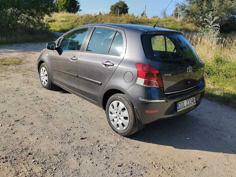 Sprzedam Toyotę Yaris II, 1.3 (100 KM), 2009 r., 160 tys. km