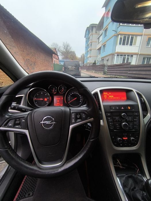 Оpel astra j sports tourer 1.7 cdti