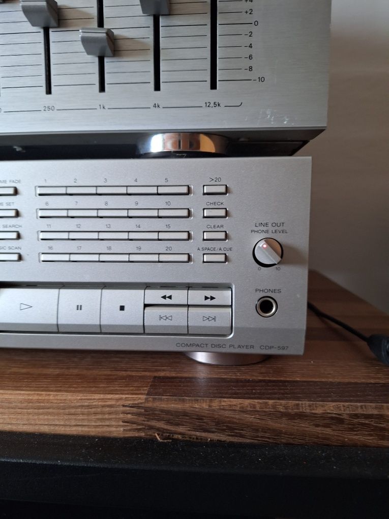 Odtwarzacz CD SONY CDP 597+ oryginalny pilot.