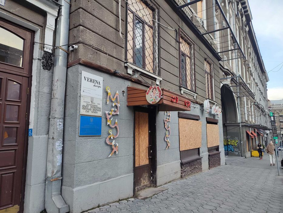 Оренда 89 кв. /1 поверх/м. 'Майдан Конституції' 5 хвилин