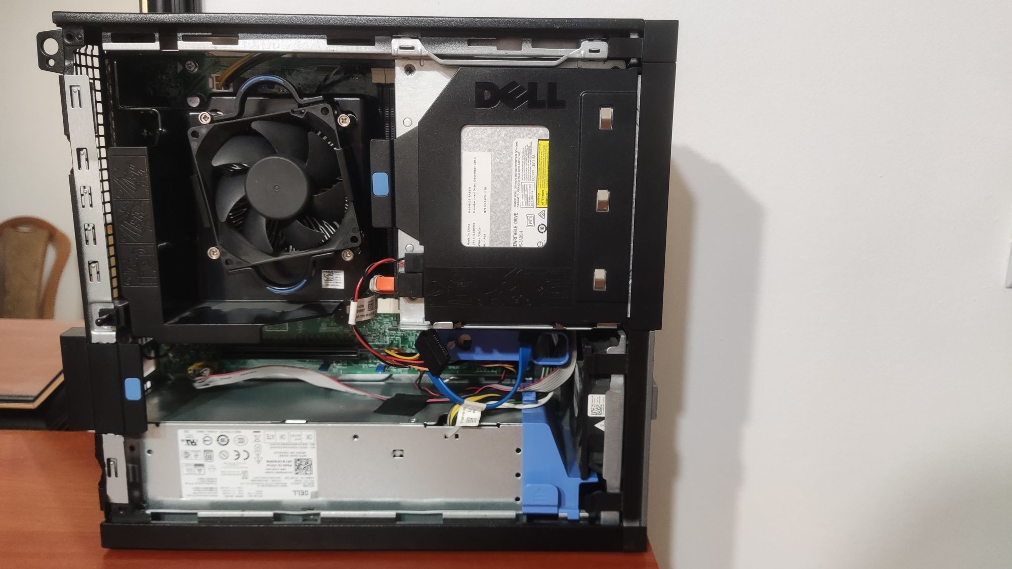 Komputer stacjonarny Dell Optiplex 3020