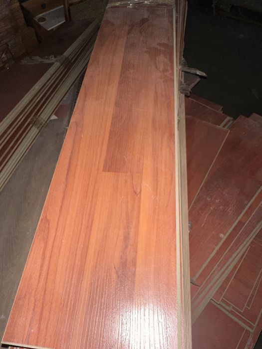 Ламінат 12мл вологостійкий б/у