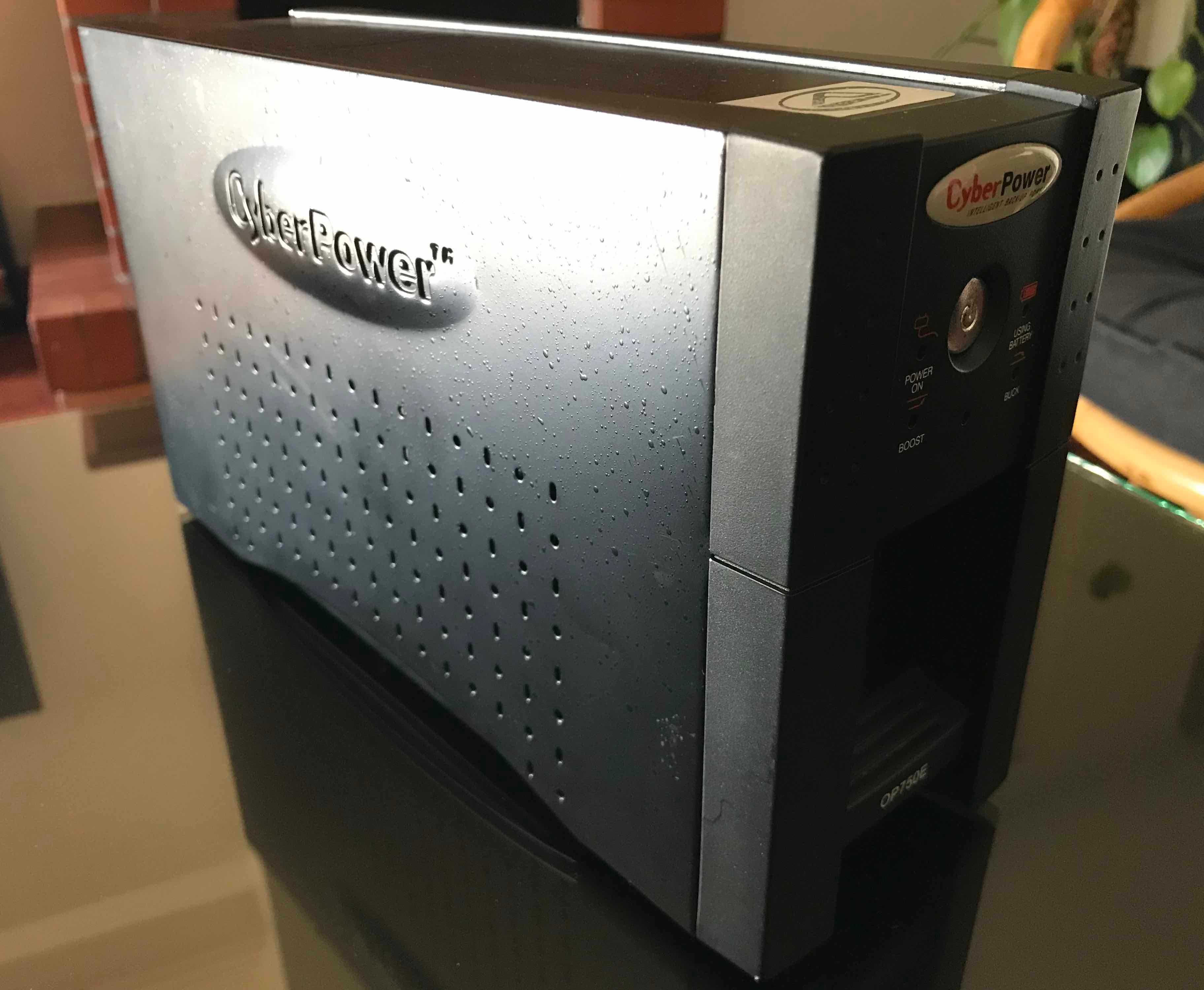 UPS CyberPower 450WT