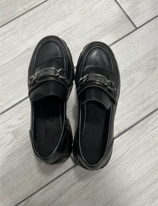 Лофери жіночі чорні