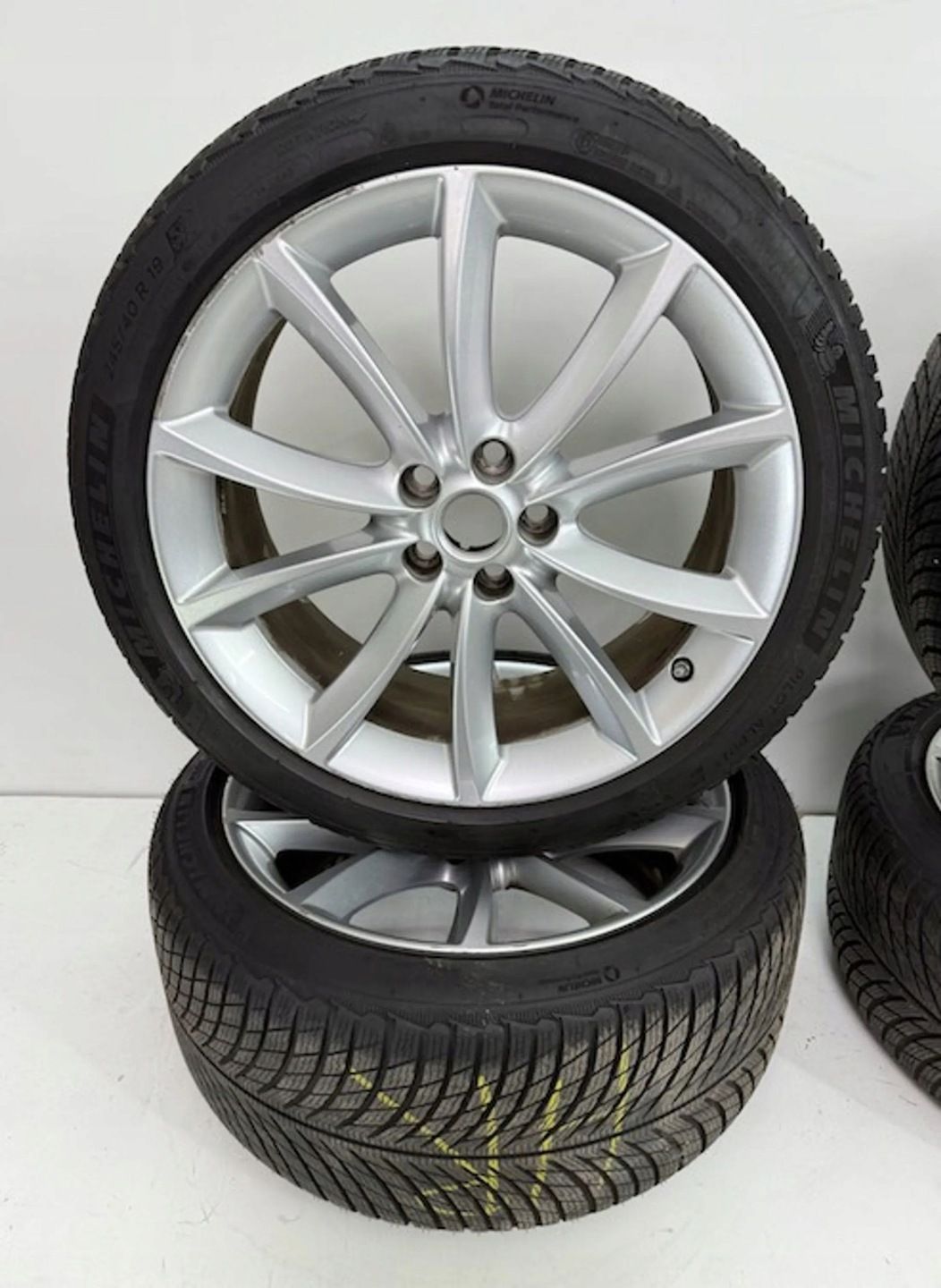 Jaguar f type Felga Felgi 4SZTK 8,5X19 5X108 ET27 EX53 1007 DA
