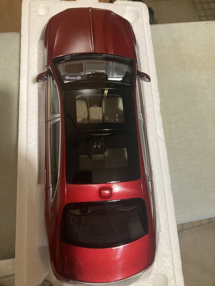 Maybach Mercedes Almost Real 1/18 1:18 red s680