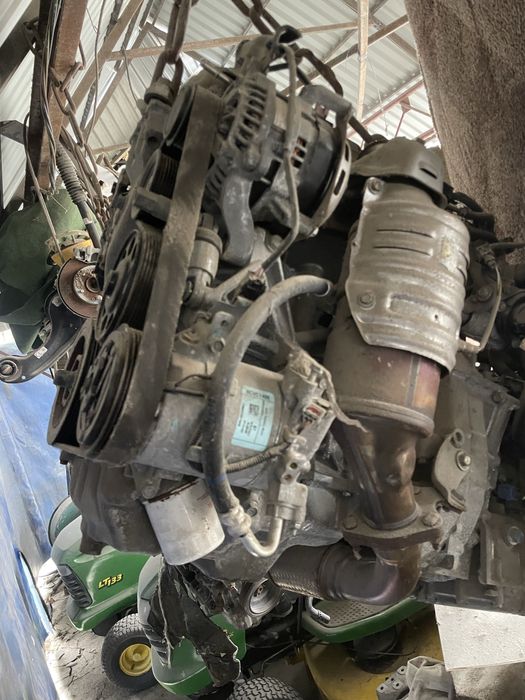 Двигун хонда 2.0бенз з корбеою і навісним