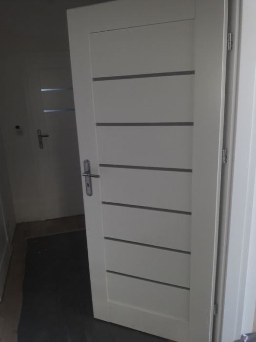 Drzwi wewnętrzne białe