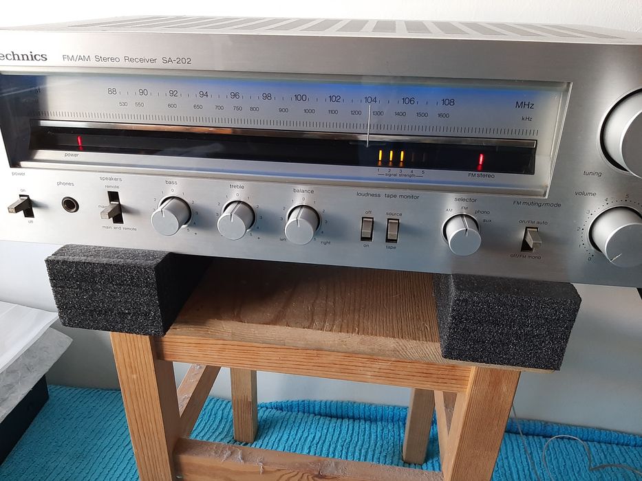 TECHNICS SA 202 stereo receiver