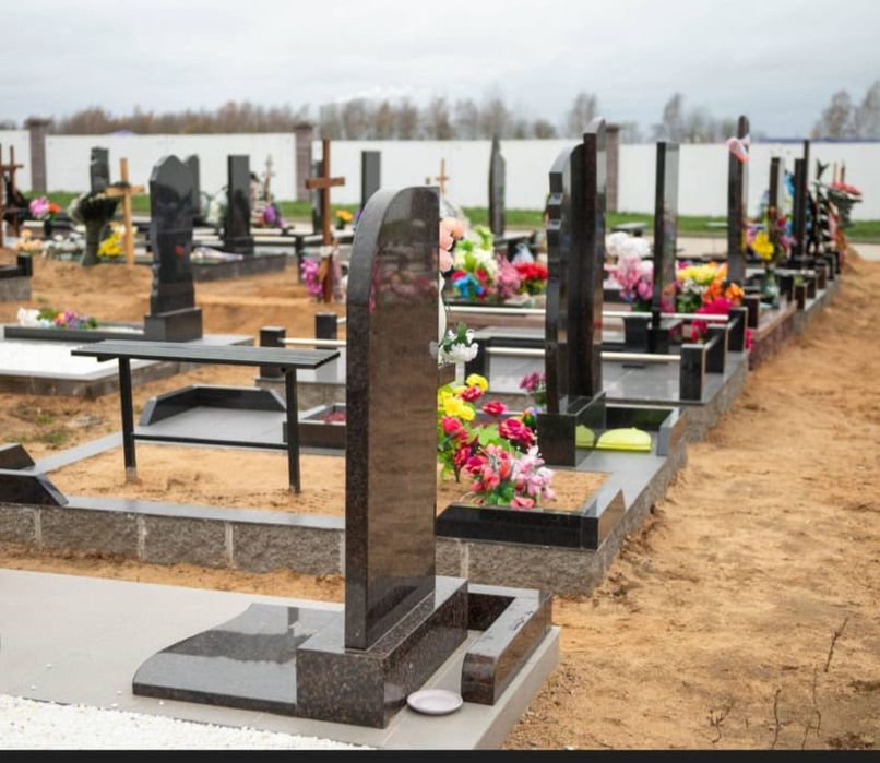 Sprzątanie grobów opieka nad grobem