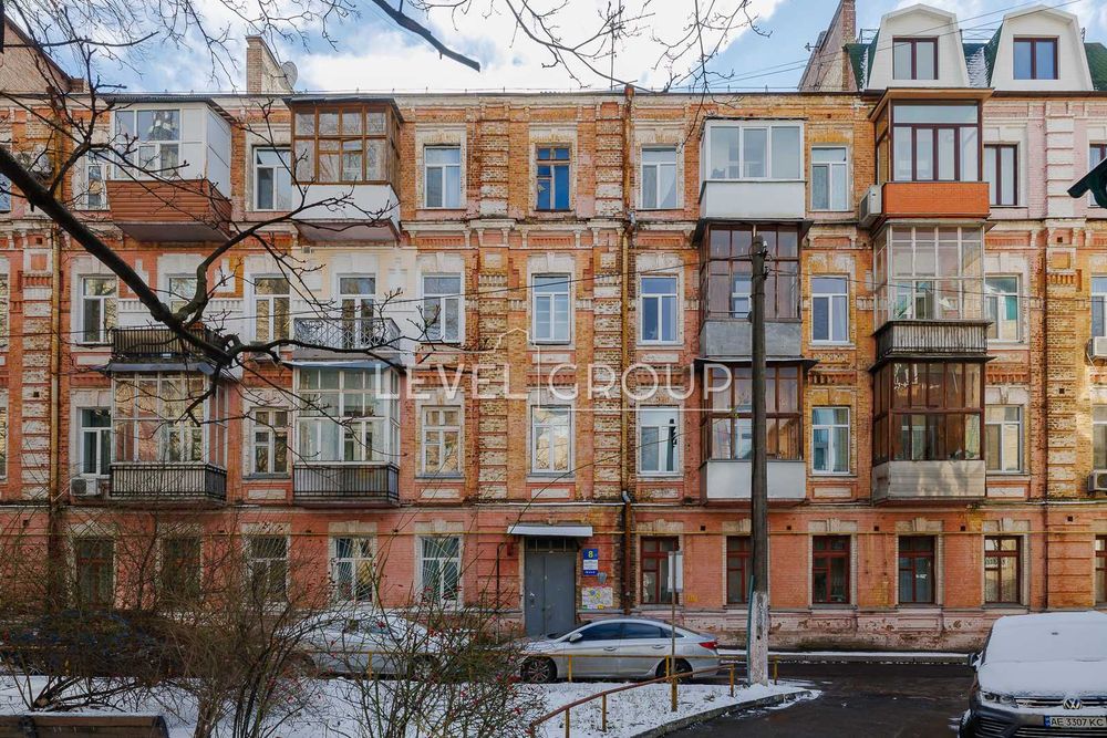 Оренда  дворівневої  квартири Алли Горської 8