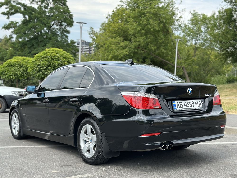 BMW 523i E60 2007 рік Офіційна