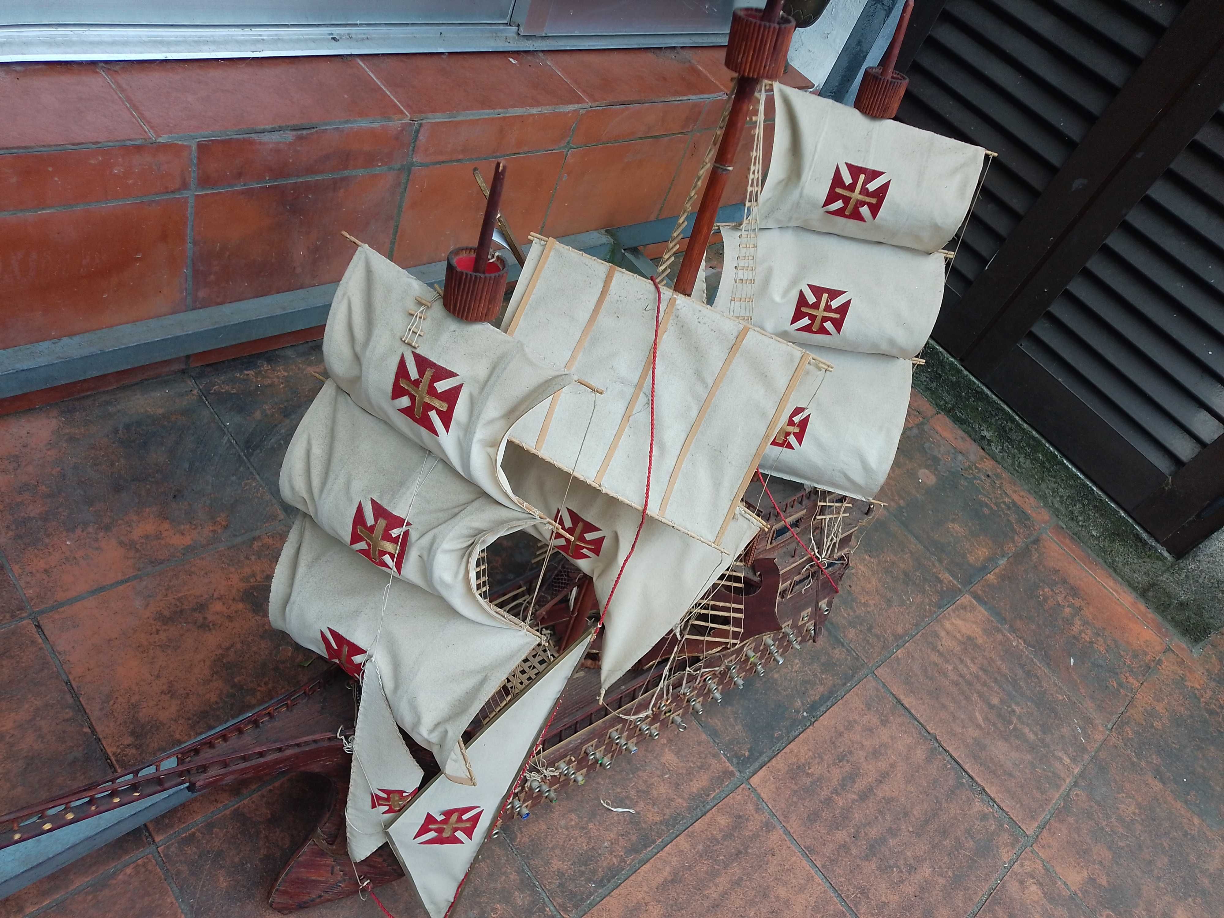 Barco artesanal de fósforos