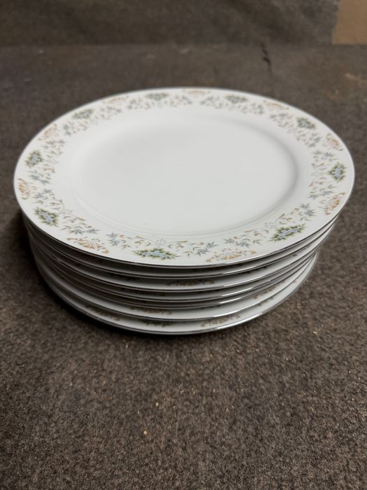 Vendo Serviço de Louça como novo