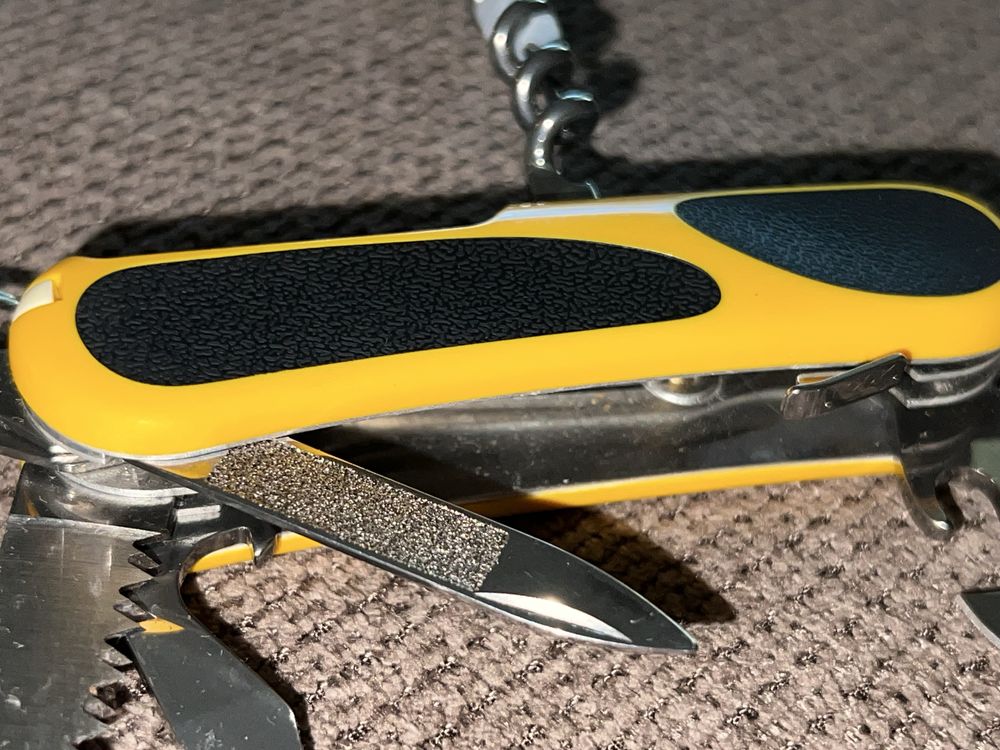 Folding knife Victorinox EvoGrip S18 2.4913.SC8 (Yellow with black)