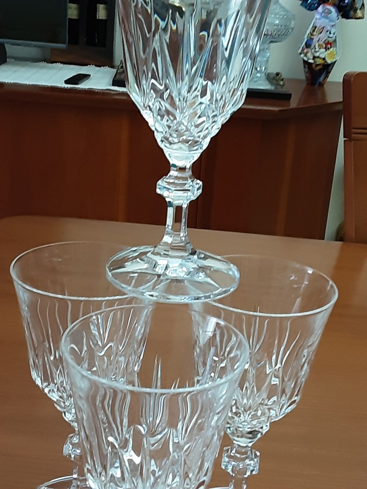 4 copos em cristal tamanho  de água
