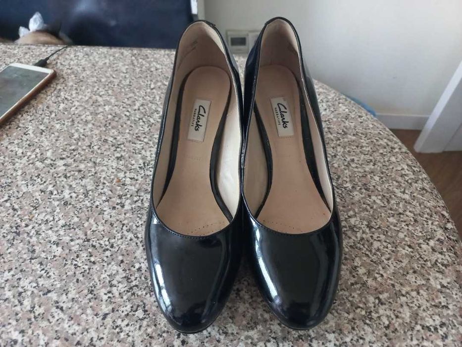 Класичні локовані туфлі Clarks 39 розмір