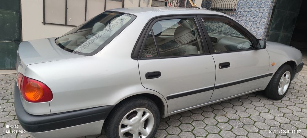 Toyota Corolla terra ano 1998,com 31650 km bem estimado.