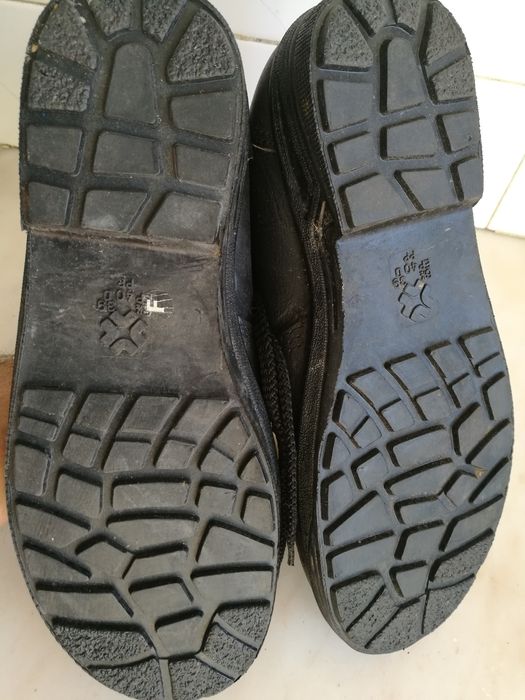 Botas de trabalho em pele e de biqueira aço n 39/40