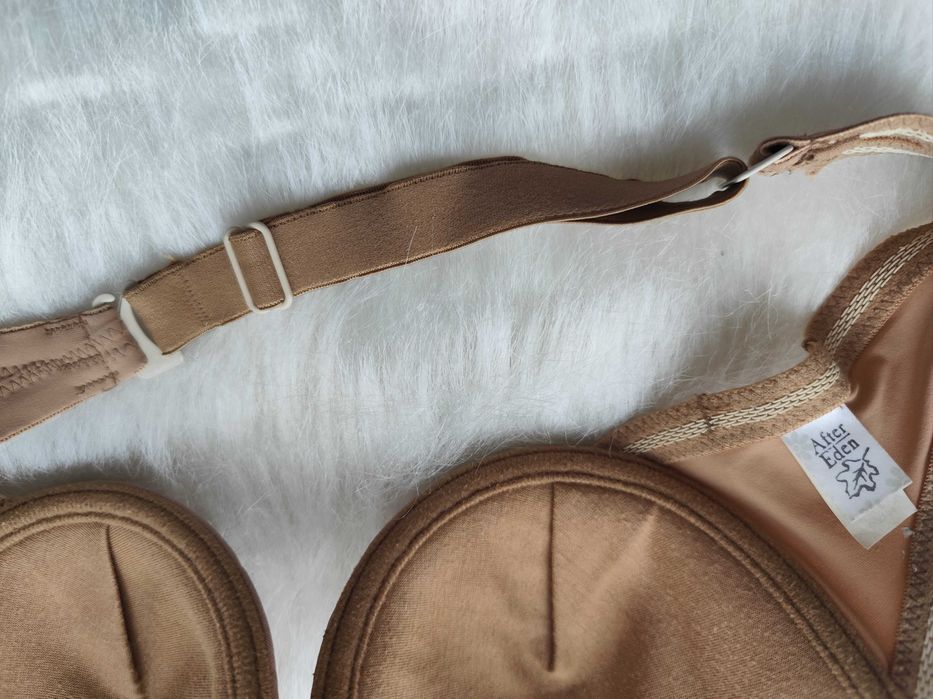 Класний бюстік трансформер After Eden