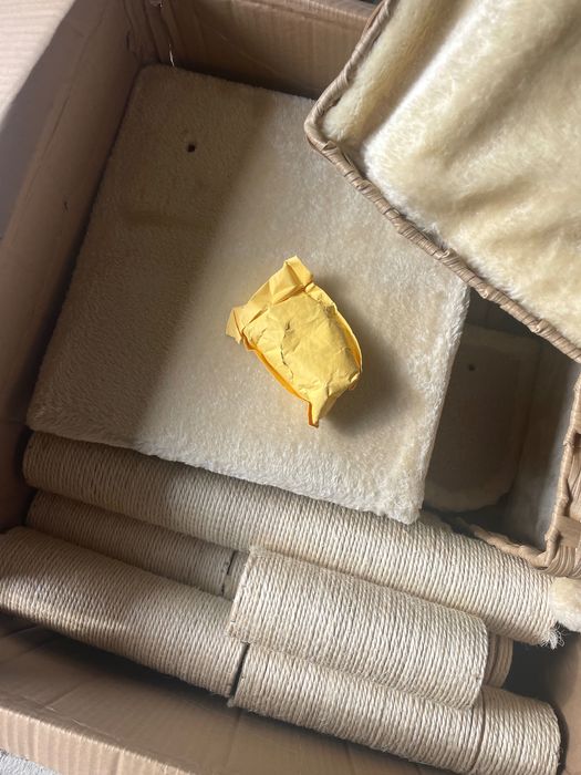 Drapak wysoki dla kotów z koszykami i jaskinią  PawHut 161 - 220 cm