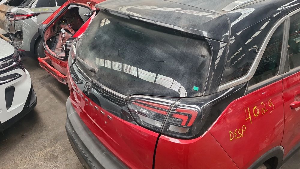 Porta / tampa da mala VAUXHALL Crossland X (75)