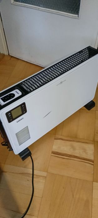 Grzejnik elektryczny Eberg 2300W na pilota Wifi Lcd