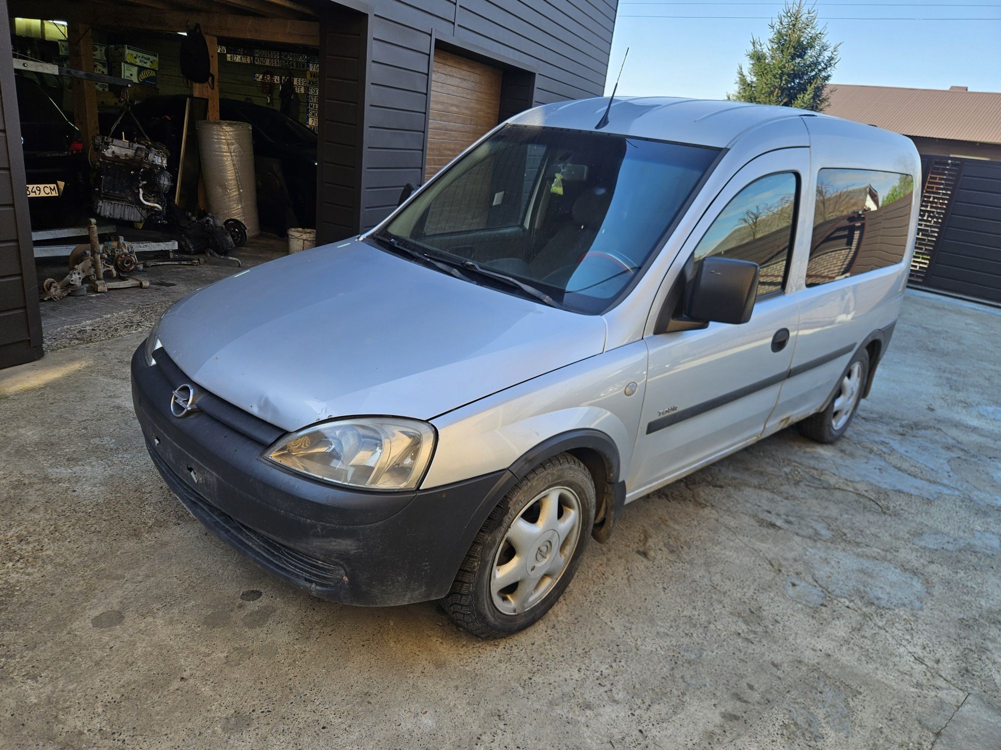 Розбирається Опель Комбо Ц Opel Combo C 1.6 бензин інжектор Z16SE