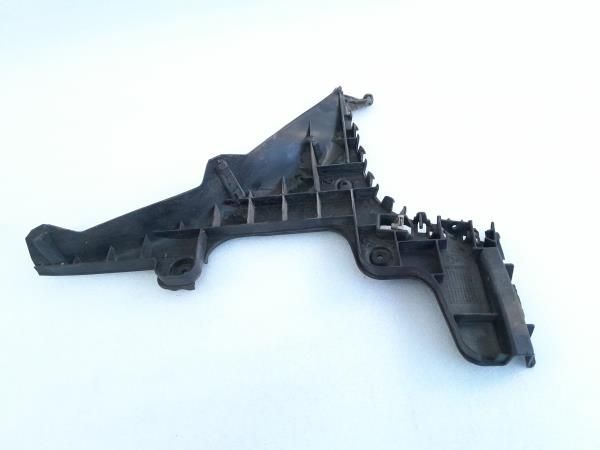 Guia de pára-choques trás direita AUDI A3 (8P1)